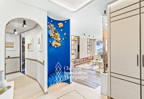 MAGNIFICENT 4-ROOM APARTMENT