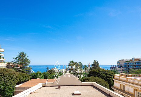 Stunning 2 room apartment in the completely renovated  in the Carré d'Or