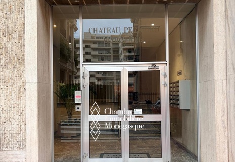 CHATEAU PERIGORD II - studio in excellent condition