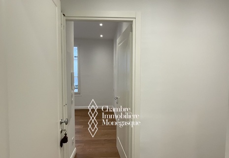FULLY RENOVATED AND AIR-CONDITIONED STUDIO / JARDIN EXOTIQUE