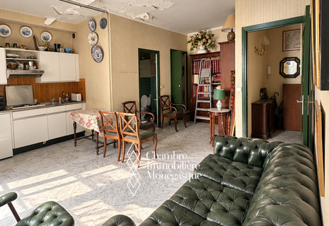 Nice studio to renovate - great potential