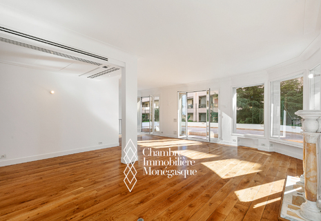 Esclusiva - Elegante duplex familiare con giardino e terrazza