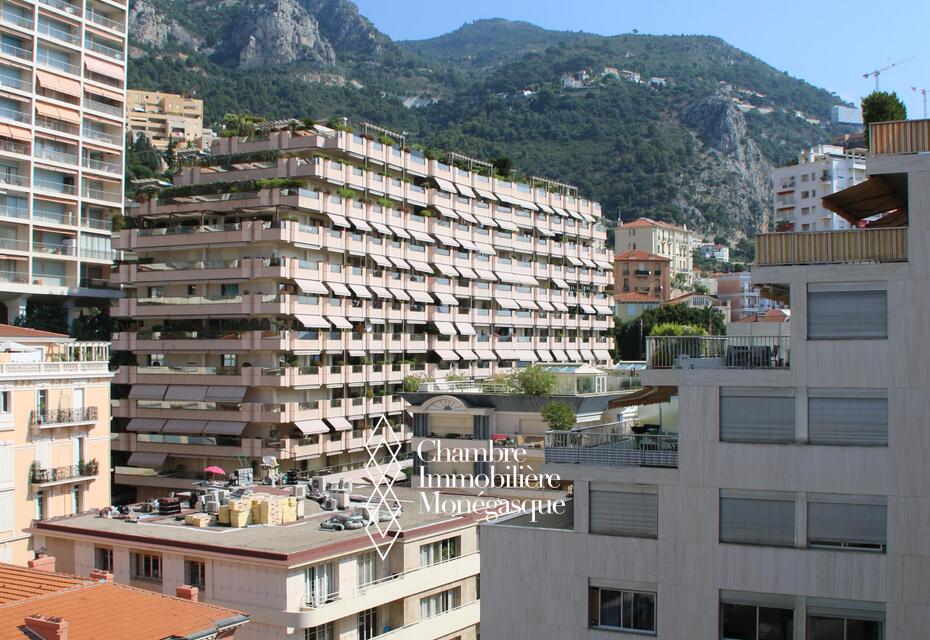 STUDIO dernier étage Bloc B Château Amiral