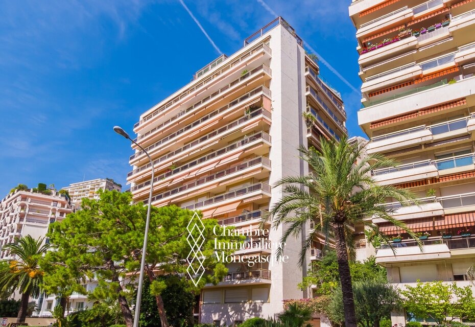 ONE BEDROOM BEACHES DISTRICT - IDEAL INVESTORS