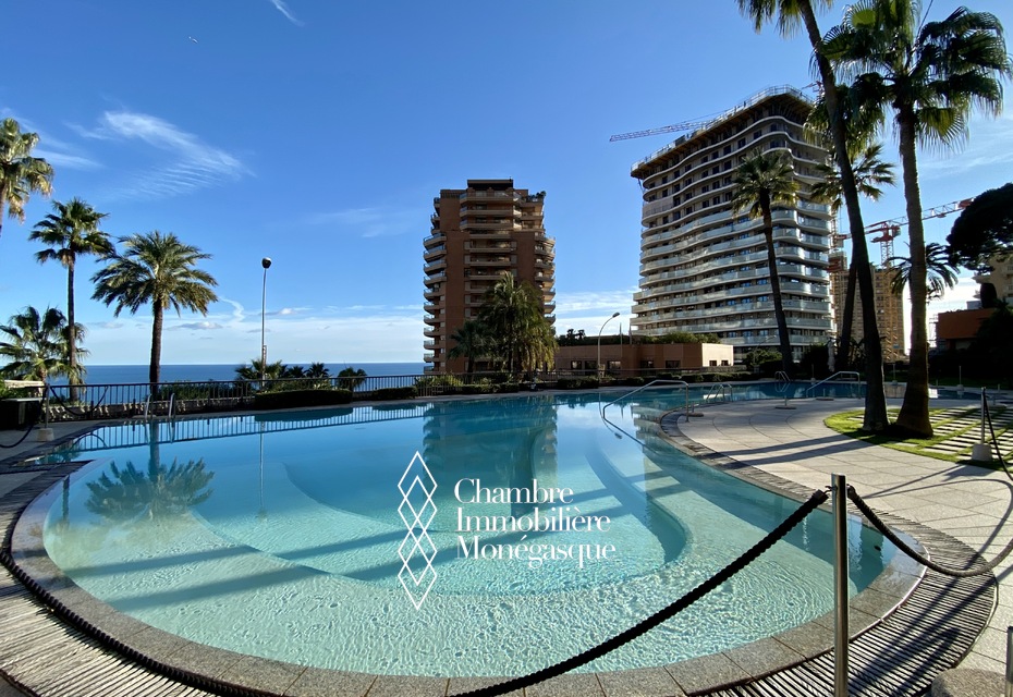 2 Pièces - Parc Saint Roman - Immeuble avec piscine et concierge