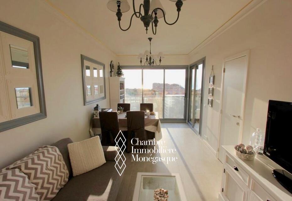 Elegant 2/3 Room Apartment with Sea View