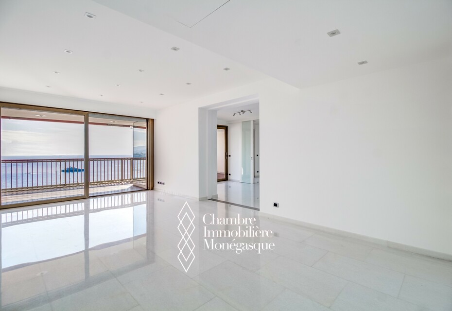 MIRABEAU : Rare appartement de 3 chambres à coucher et  belle vue mer