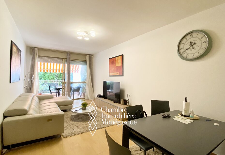 2/3 BEDROOM APARTMENT IN VALLESPIR BUILDING