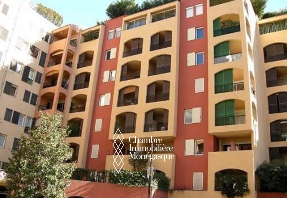 Bureau/Local commercial avec Vitrine à la Vente - Fontvieille