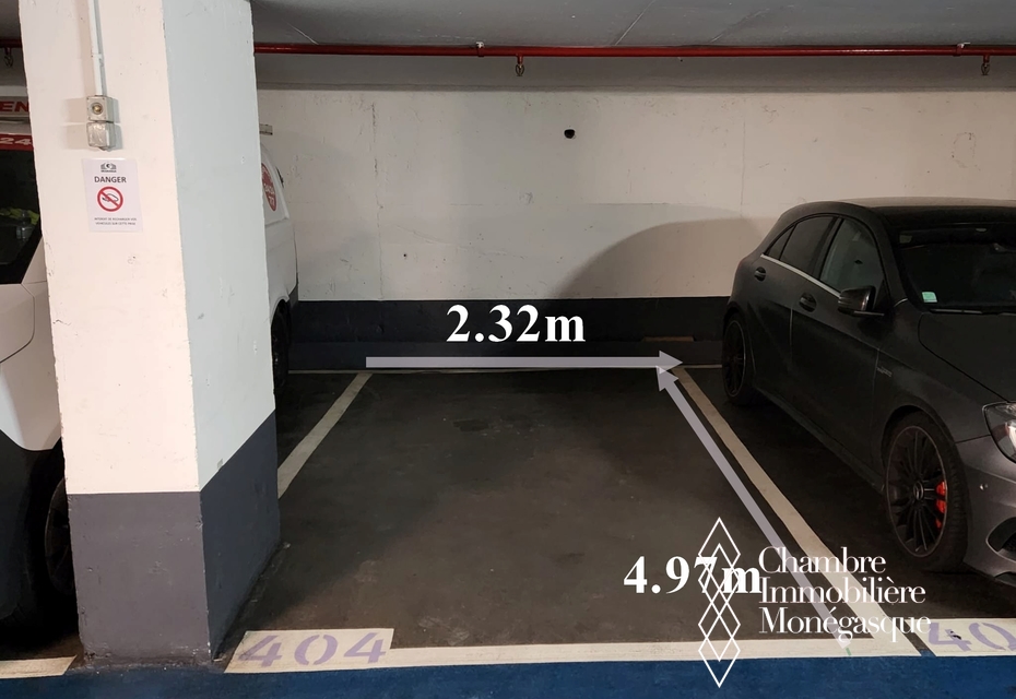 Le Montaigne - Parking space - Carré d'Or