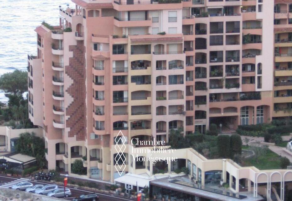 FONTVIEILLE 'GRAND LARGE' BOX OUVERT