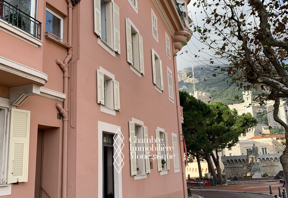 3 pièces en triplex entièrement rénové avec vue époustouflante sur le Port de Monaco