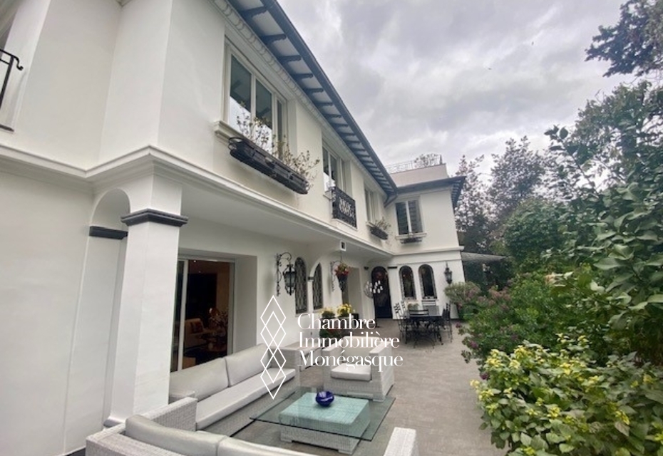 RARE : MAGNIFIQUE VILLA AU CALME
