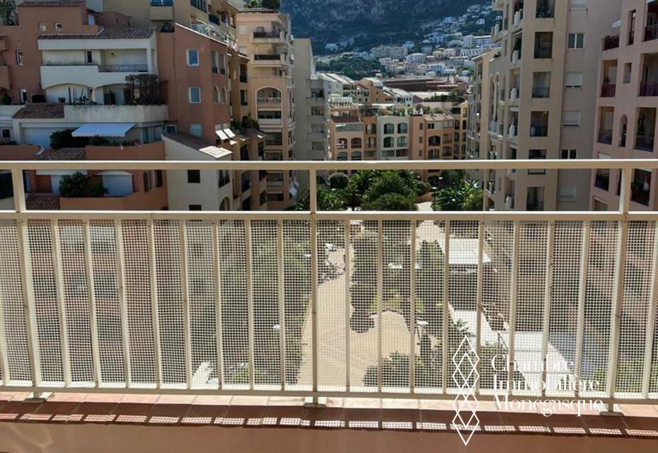 FOR SALE TWO-ROOM APARTMENT FONTVIEILLE