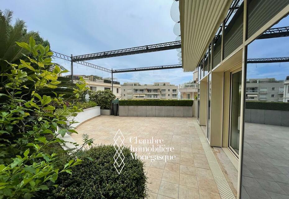 LAROUSSE-SAINT ROMAN / ROCAZUR / 5 PIECES AVEC TERRASSE D'EXCEPTION