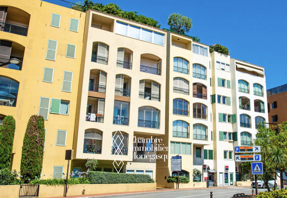FONTVIEILLE / BOTTICELLI / LOCAL COMMERCIAL