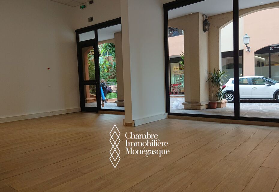 Botticelli : Local Commercial / Bureaux Administratifs