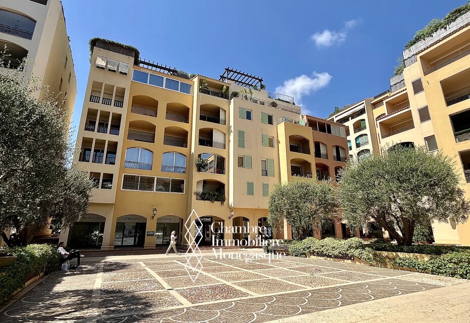 LOCAL COMMERCIAL / BUREAU ADMINISTRATIF - BOTTICELLI