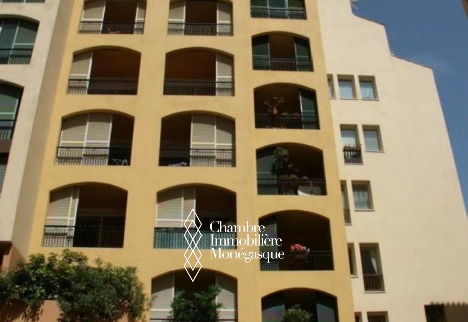 LOCAL COMMERCIAL AU COEUR DE FONTVIEILLE