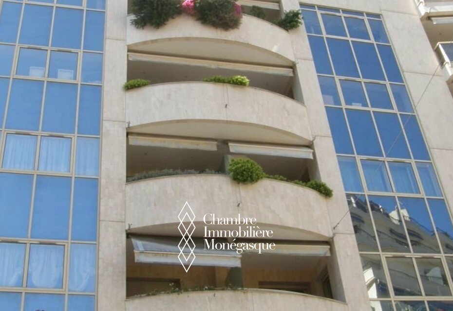 Saint-Roman - Le Rocazur - Vaste bureau avec parkings