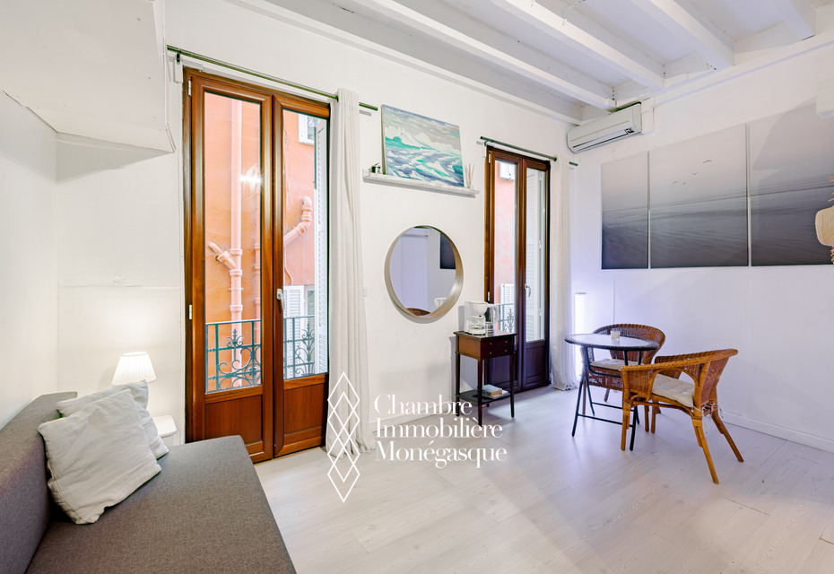STUDIO - PIED A TERRE IDEAL