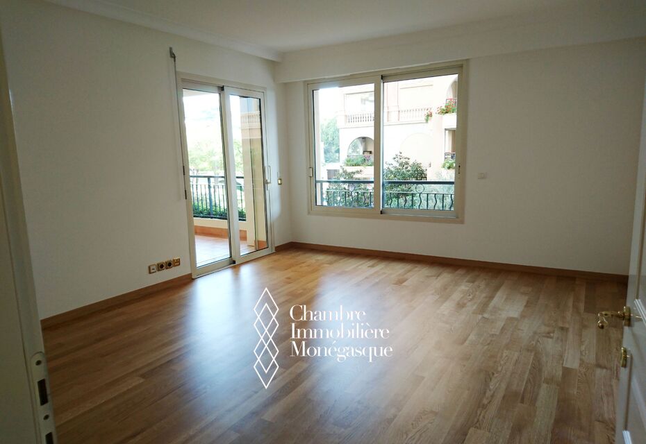 Fontvieille : 2 PIECES - LOGGIA - VUE DEGAGEE