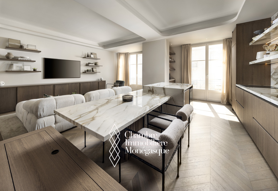Élégant Appartement Entièrement Rénové au Cœur de la Ville