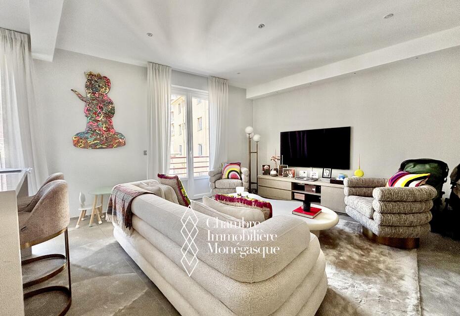 APPARTEMENT ENTIÈREMENT RÉNOVÉ  - CARRÉ D'OR