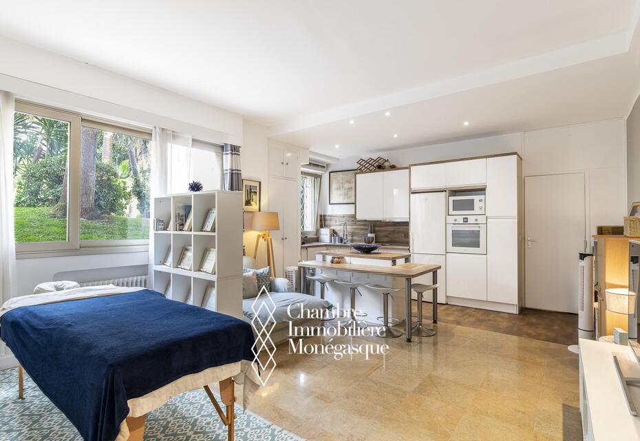 Chic 1-bedroom apartment in Monte-Carlo | Fully refurbished | Mixed use