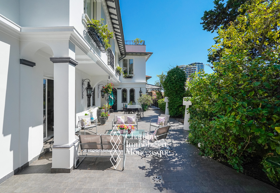 RARE - VILLA INDÉPENDANTE À MONACO - JARDIN & PISCINE