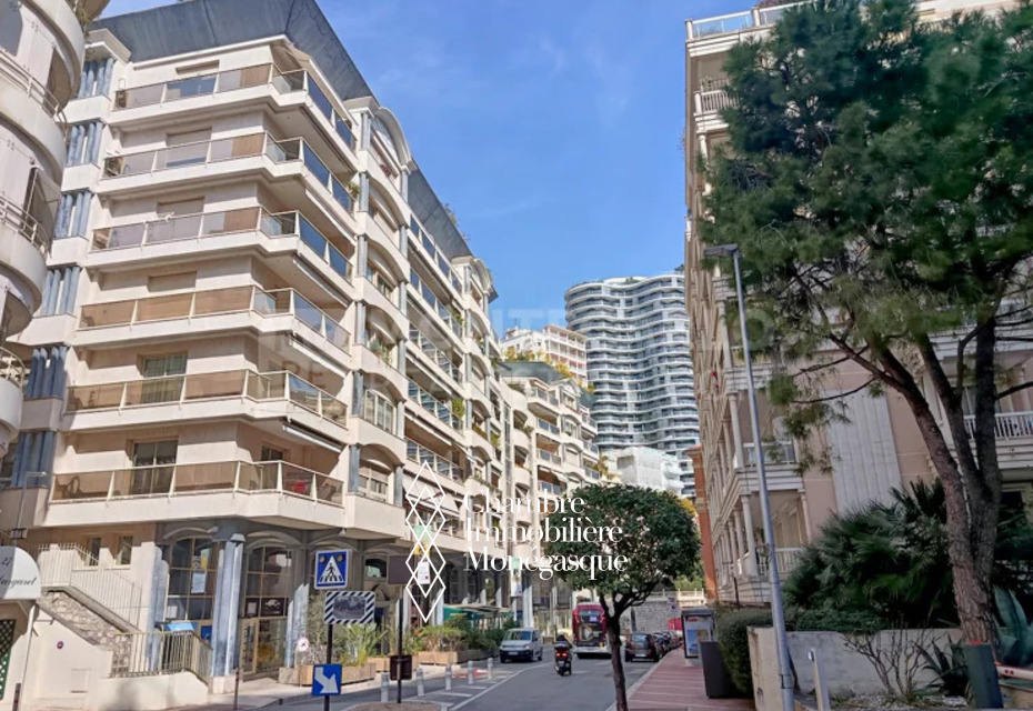 Grands Bureaux Décorés & Aménagés avec 2 Parkings