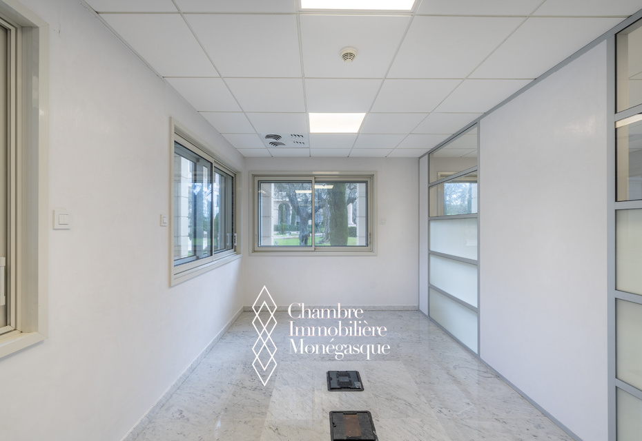 Fontvieille - Le Seaside Plaza - Bureaux lumineux et modulables avec 6 espaces de travail