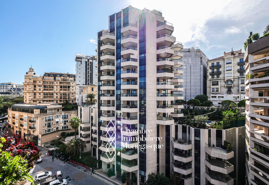 CARRE D'OR - PROCHE CASINO - GRANDS BUREAUX