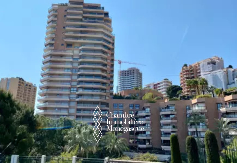 MONTE CARLO SUN / STUDIO WITH TERRACE / CELLAR and PARKING IN ADDITION TO THE PRICE