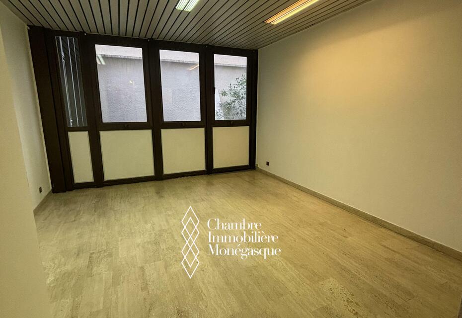 Office space for rent - Montaigne
