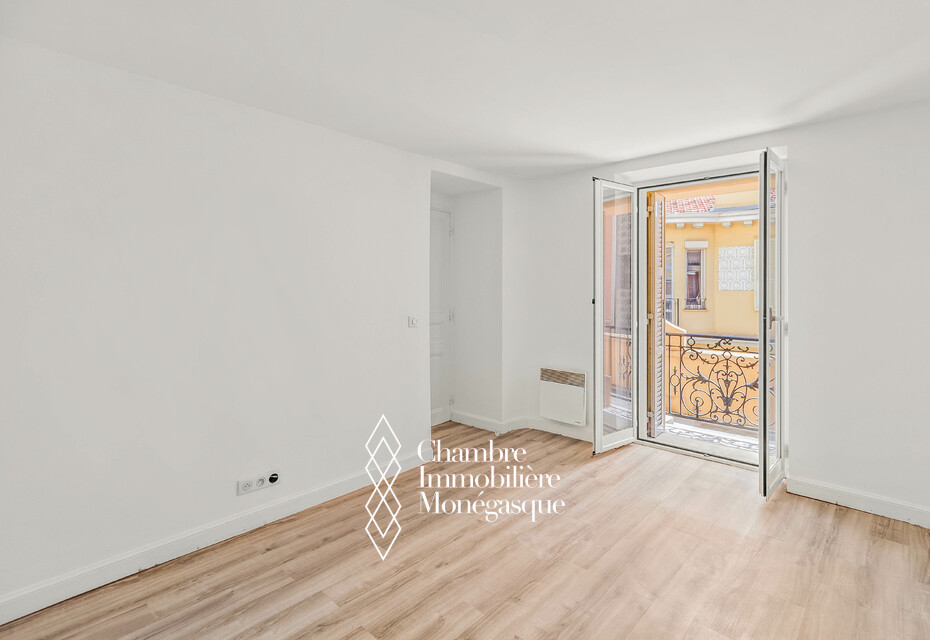 Monte-Carlo: 2 Pièces Récent avec Cave