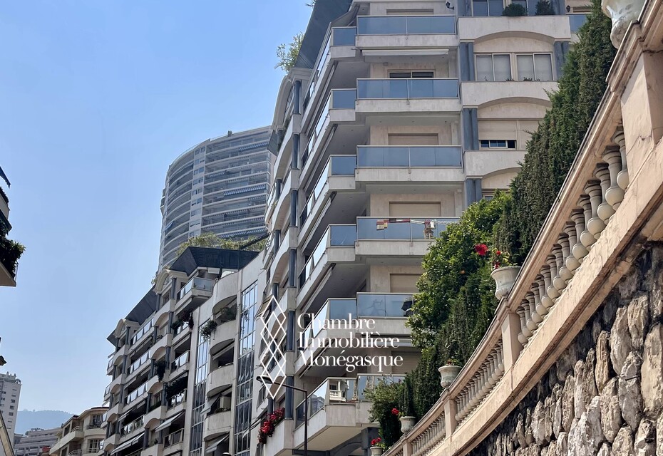 PARKING DANS RESIDENCE MODERNE