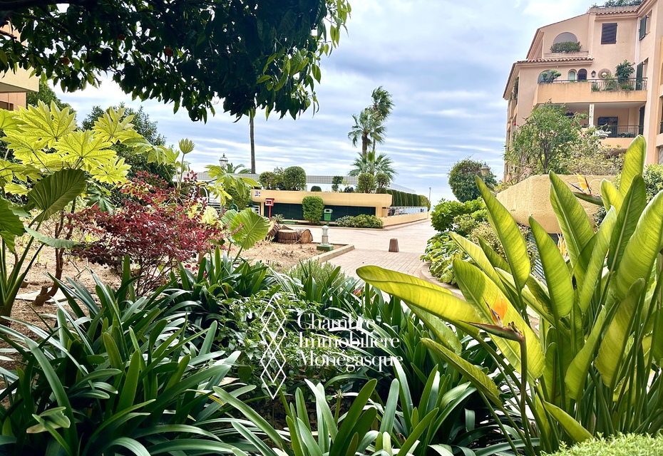 Paisible, appartement en bord de mer, havre de paix tropicale – Fontvieille