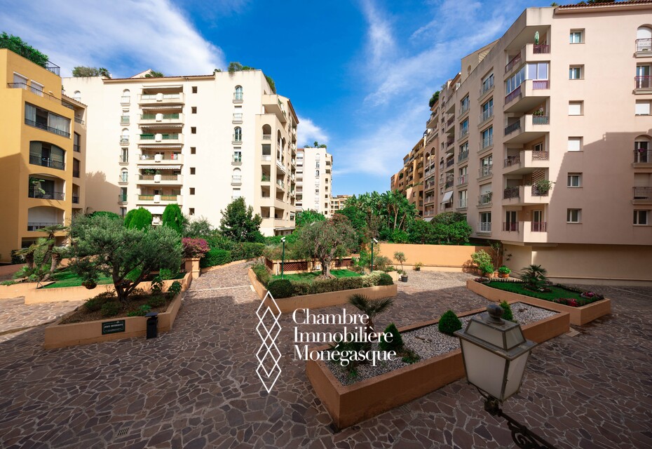 STUDIO A FONTVIEILLE - USAGE MIXTE - RESIDENCE LE DONATELLO