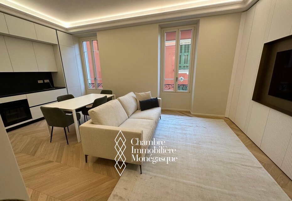 Radieuse - Superbe appartement 3 pièces rénové et meublé – Immeu