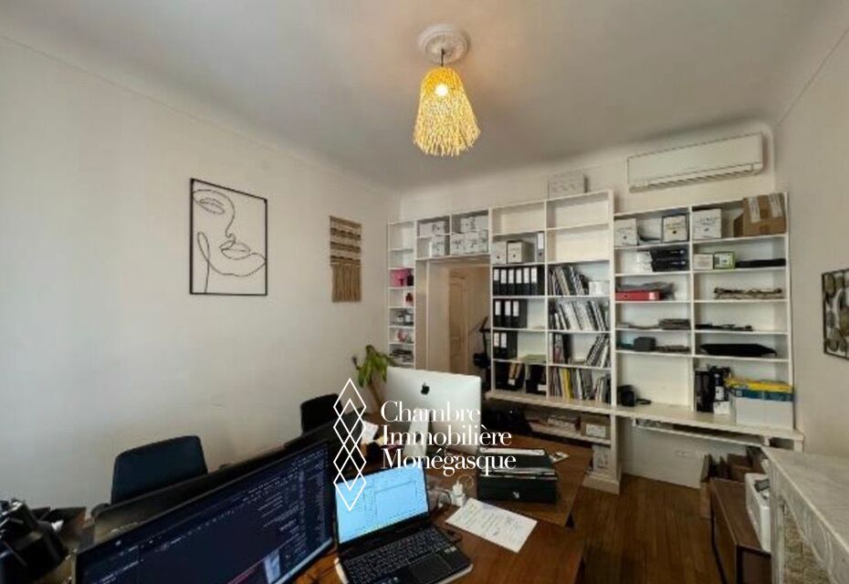 2P USAGE MIXTE AVEC PATIO – Rue de Millo