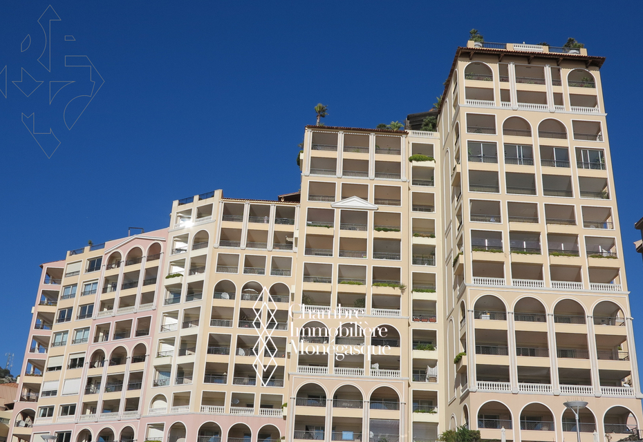 LUXUEUX 5 PIÈCES AVEC VUE PORT DE CAP D'AIL