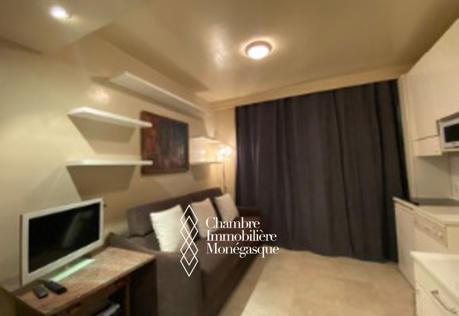 LOCATION - STUDIO BEVERLY PALACE